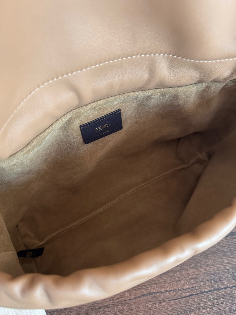 ❌SOLD❌NEW FENDI Baguette Soft Medium Lambskin Leather Bag in Cappuccino - Picture 5 of 9